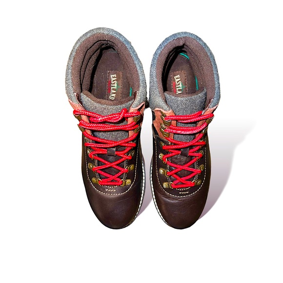 Eastland Butternut hiking boots with red shoestrings. - Picture 10 of 10